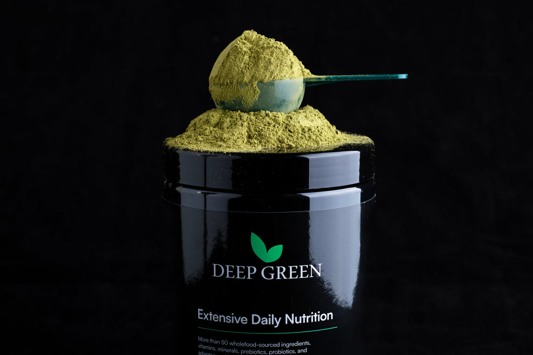 Deep Green spoon with powder